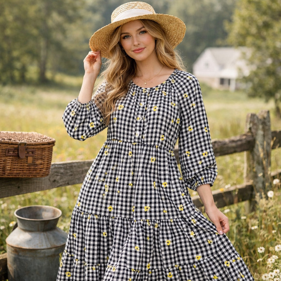 Old Navy Dresses & Skirts - Old Navy Gingham Midi Dress Women’s Small Black White Daisy Cottagecore Country